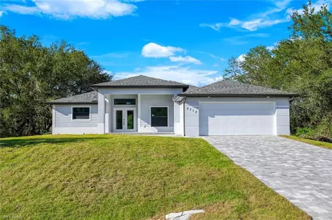 2712 Helen Pl, Lehigh Acres, FL 33971
