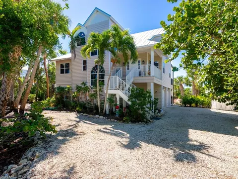 5298 Umbrella Pool Rd, Sanibel, FL 33957