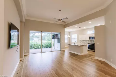 389 Harvard Ct, Naples, FL 34104 photo 8