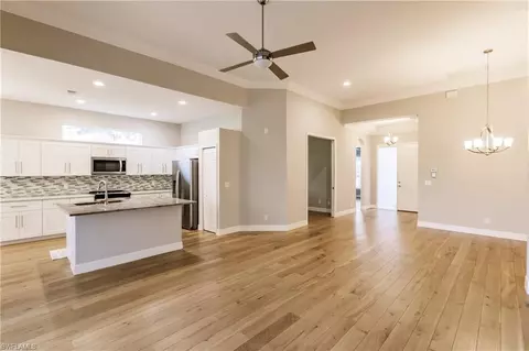 389 Harvard Ct, Naples, FL 34104 photo 9