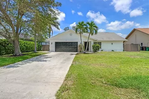 39 Johnnycake Dr, Naples, FL 34110