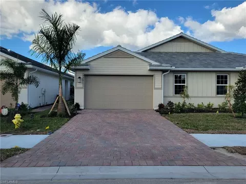 995 Enbrook Loop, Naples, FL 34114