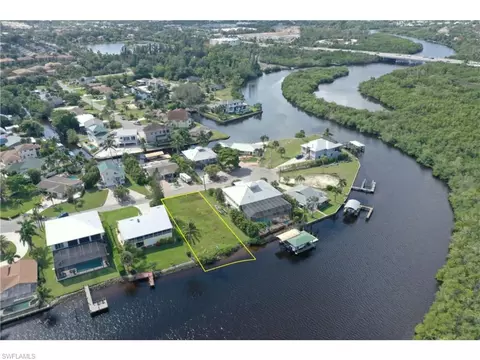 27196 Gasparilla Dr, Bonita Springs, FL 34135