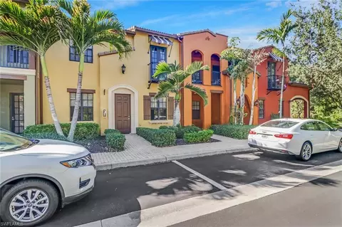 9072 Chula Vista St #10-103, Naples, FL 34113