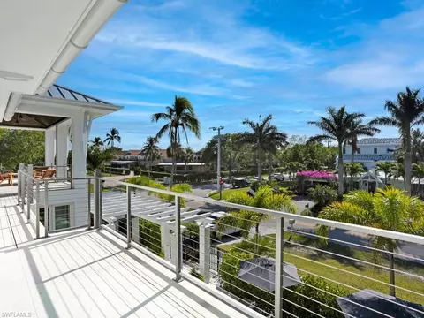 Exterior - 783 11th Ave S, Naples, FL 34102 photo 9 of 10