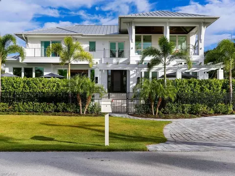 Exterior - 783 11th Ave S, Naples, FL 34102 photo 8 of 10