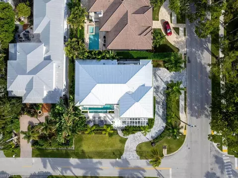 Exterior - 783 11th Ave S, Naples, FL 34102 photo 10 of 10