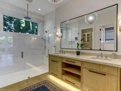 Bath - 783 11th Ave S, Naples, FL 34102 photo 1 of 6