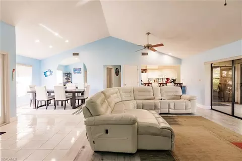 3090 Round Table Ct, Naples, FL 34112 photo 6