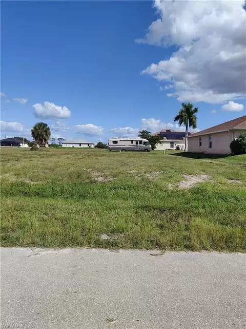 4137 NW 38th Pl, Cape Coral, FL 33993