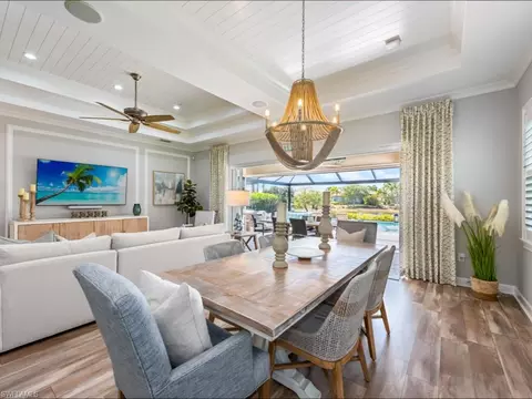 6459 Warwick Ave, Naples, FL 34113