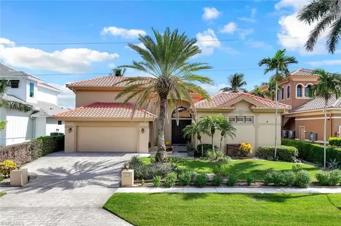 833 Swan Dr, Marco Island, FL 34145