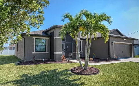 1521 SW 17th Ave, Cape Coral, FL 33991