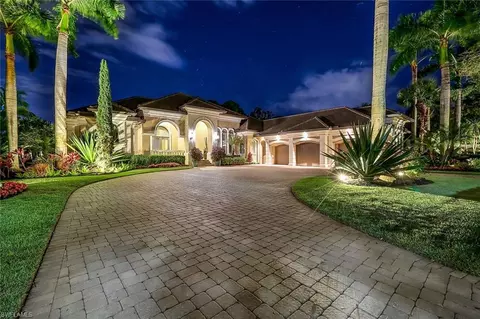15813 Savona Way, Naples, FL 34110