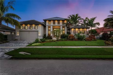 15 Blue Hill Ct, Marco Island, FL 34145