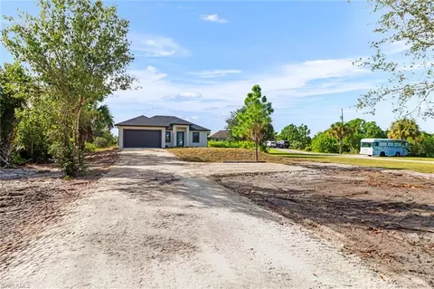 3640 68th Ave NE, Naples, FL 34120 photo 2