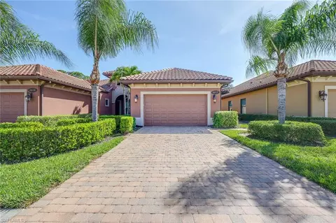 6612 Roma Way, Naples, FL 34113