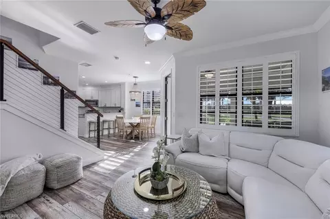 1387 Santiago Cir #803, Naples, FL 34113