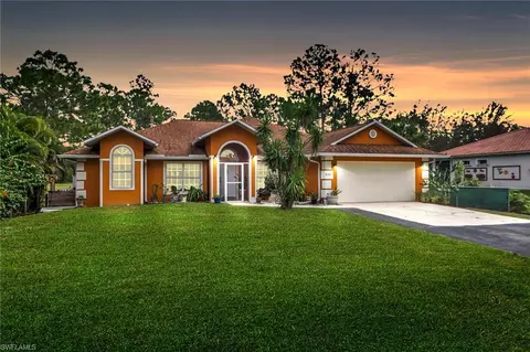 4980 40th St NE, Naples, FL 34120