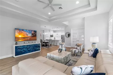 5747 Highbourne Dr, Naples, FL 34113
