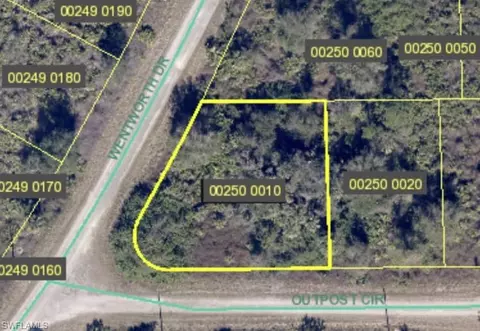 641 Wentworth Dr, Lehigh Acres, FL 33972