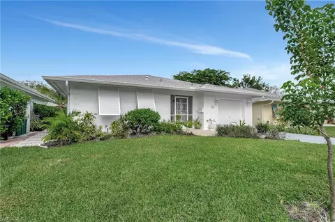 12 Rivard Rd #6, Naples, FL 34112