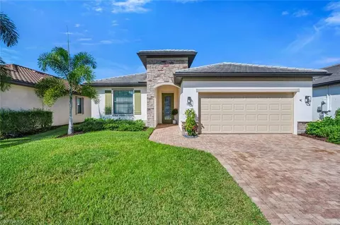 9396 Glenforest Dr, Naples, FL 34120