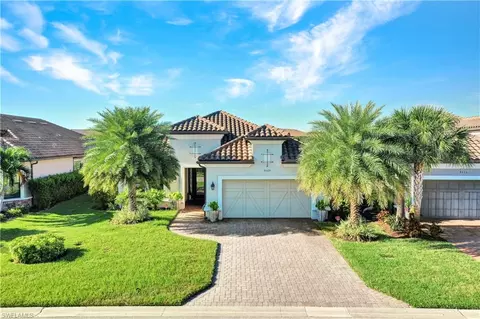 9329 Terresina Dr, Naples, FL 34119