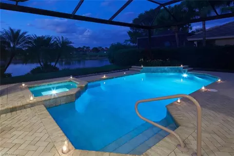 2325 Cheshire Ln, Naples, FL 34109