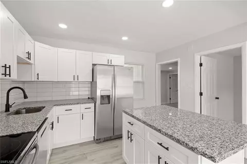 2056 Garden Ln, Bradenton, FL 34205
