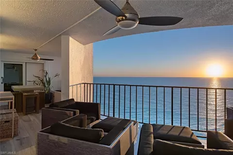 3951 Gulf Shore Blvd N #801, Naples, FL 34103