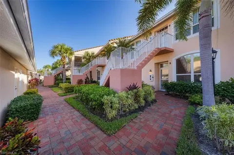 2004 Cascades Dr #5305, Naples, FL 34112