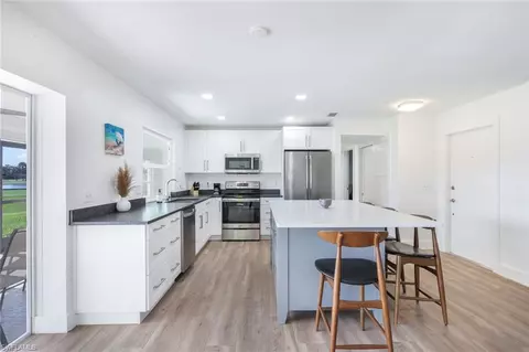 4193 Lakewood Blvd #E-15, Naples, FL 34112
