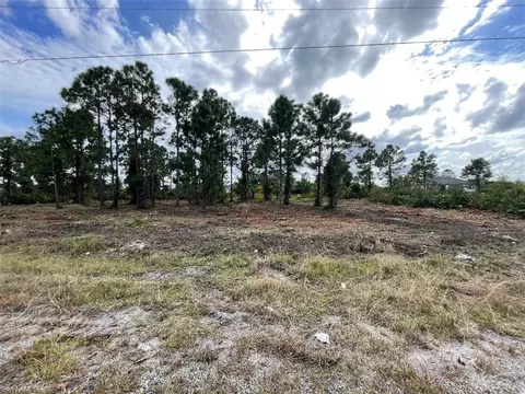 2605 17th St SW, Lehigh Acres, FL 33976