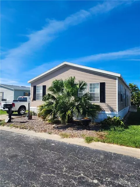 16200 Sandrift Ct, Fort Myers, FL 33908