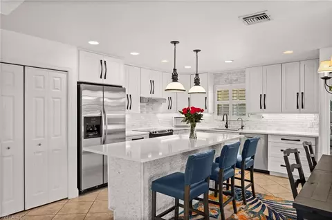 762 Park Ave, Naples, FL 34110 photo 2