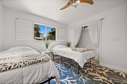 762 Park Ave, Naples, FL 34110 photo 15