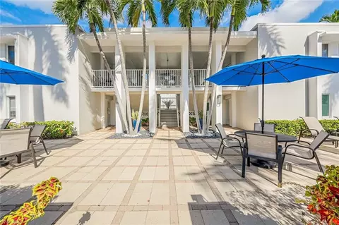 175 5th Ave S #6, Naples, FL 34102 photo 4