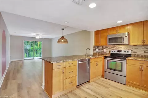 2375 Naples Trace Cir #5-507, Naples, FL 34109