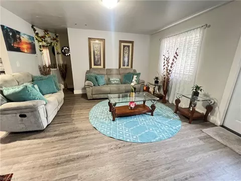 5205 Caldwell St, Naples, FL 34113