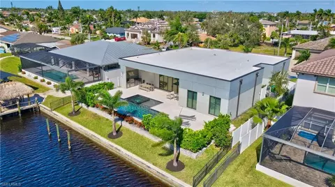 836 Miramar Ct, Cape Coral, FL 33904