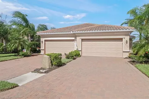 1807 Alameda Dr, Naples, FL 34120