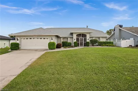 1836 Hancock Bridge Pkwy, Cape Coral, FL 33990