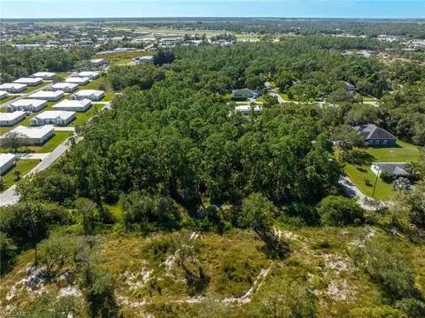 E Seminole Ave, Labelle, FL 33935 photo 4