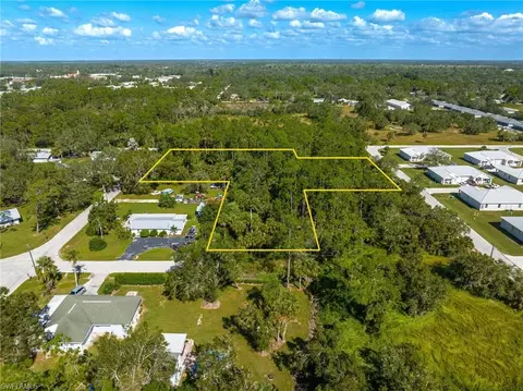 E Seminole Ave, Labelle, FL 33935