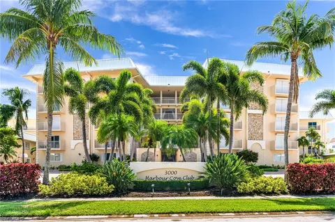 3000 Gulf Shore Blvd N #208, Naples, FL 34103