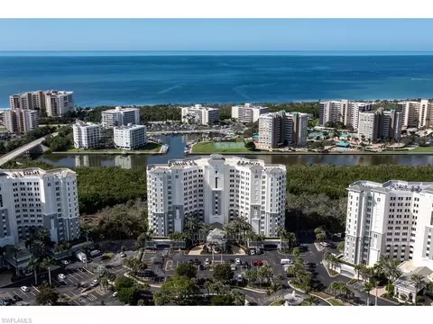 315 Dunes Blvd #607, Naples, FL 34110