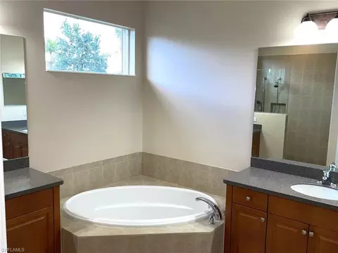 6082 Divot Ct, Naples, FL 34113 photo 23