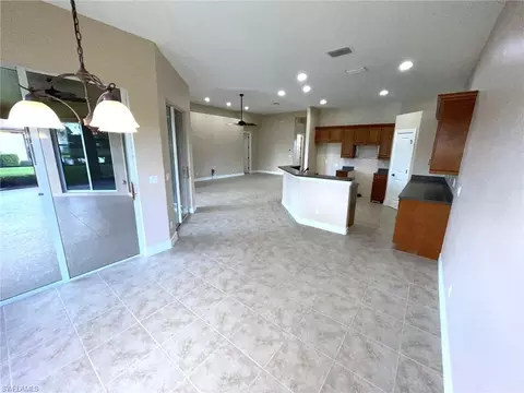 6082 Divot Ct, Naples, FL 34113 photo 10