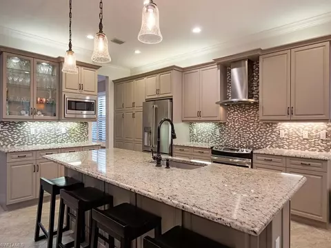 3216 Pacific Dr, Naples, FL 34119 photo 10